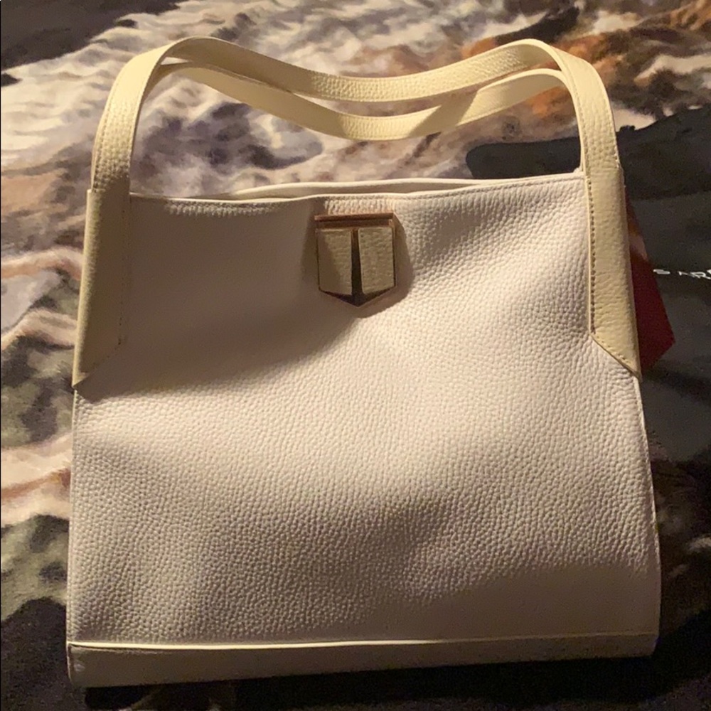 Times arrow white tote bag